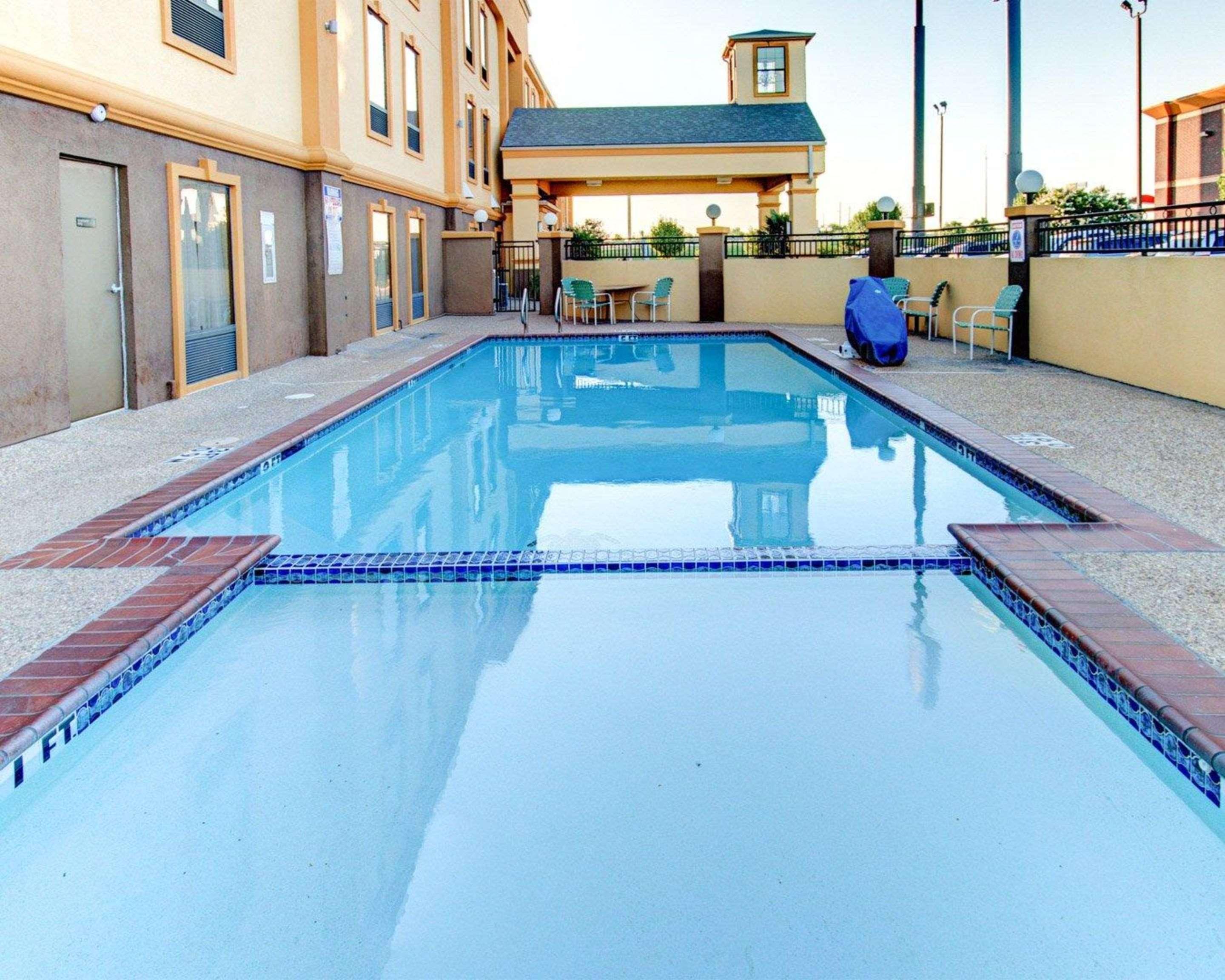 Comfort Inn Corsicana East Buitenkant foto